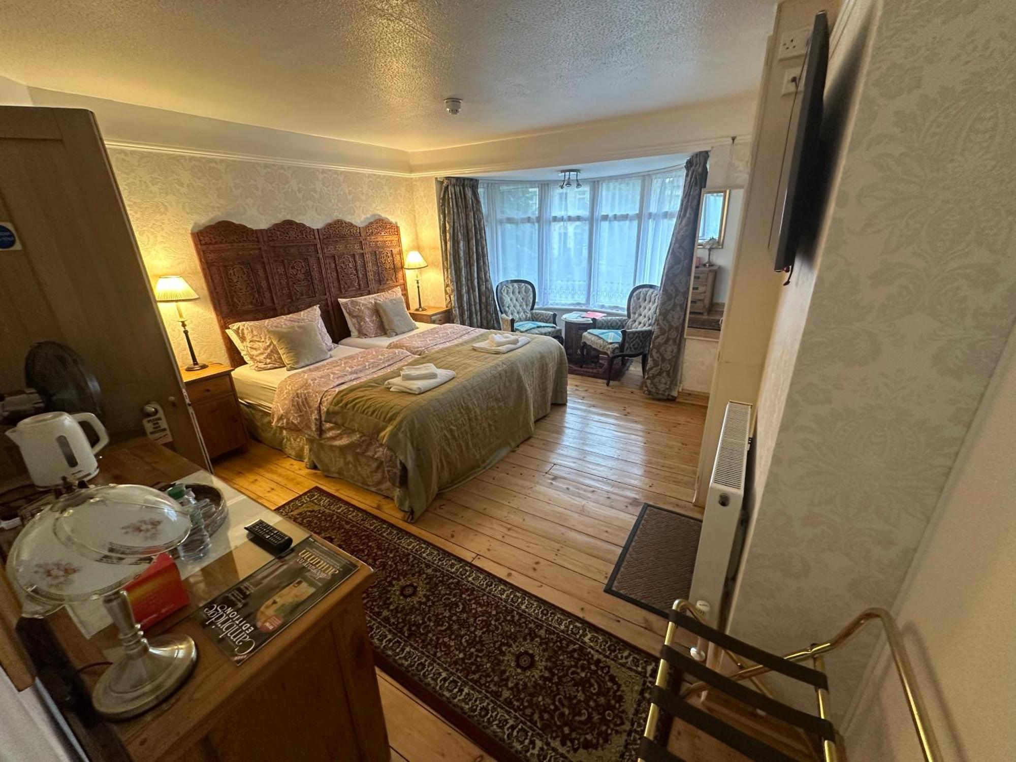 Cambridge Bed & Breakfast 4* CBG